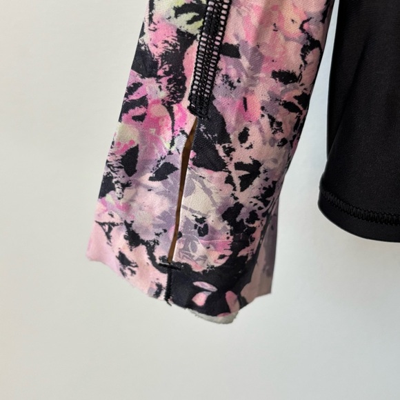 Lululemon waterside, relaxed UV protection, long sleeve size L/XL - Picture 6 of 9